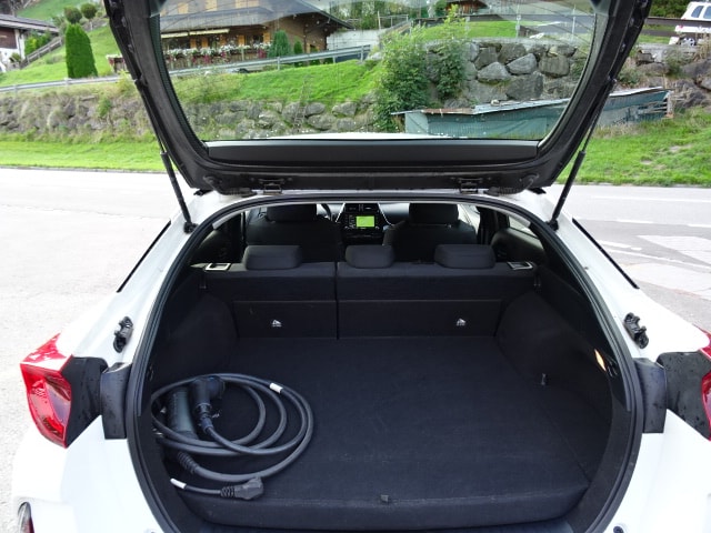TOYOTA Prius 1.8 VVTi HSD Plug-In Premium-image-5