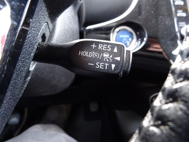 TOYOTA Prius 1.8 VVTi HSD Plug-In Premium-image-10
