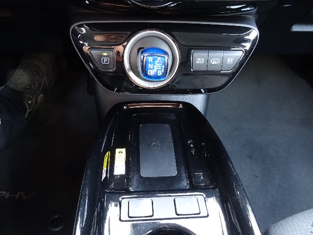 TOYOTA Prius 1.8 VVTi HSD Plug-In Premium-image-1