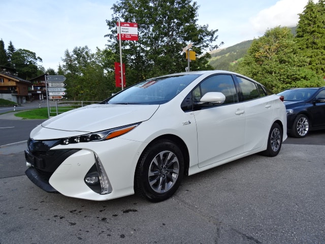TOYOTA Prius 1.8 VVTi HSD Plug-In Premium-image-0