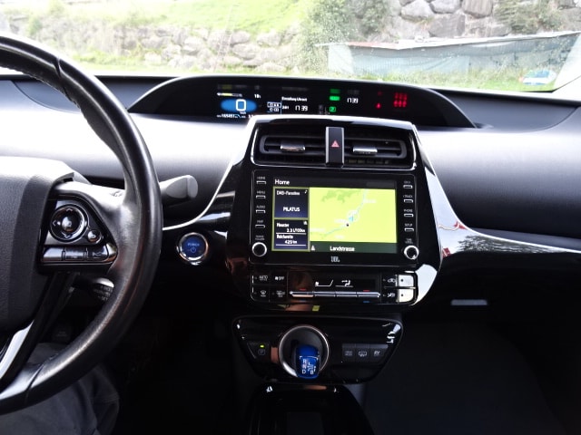TOYOTA Prius 1.8 VVTi HSD Plug-In Premium-image-9