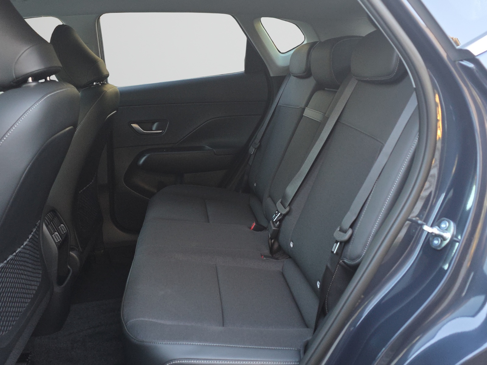 HYUNDAI Kona 1.6 GDi HEV Amplia DCT-image-11