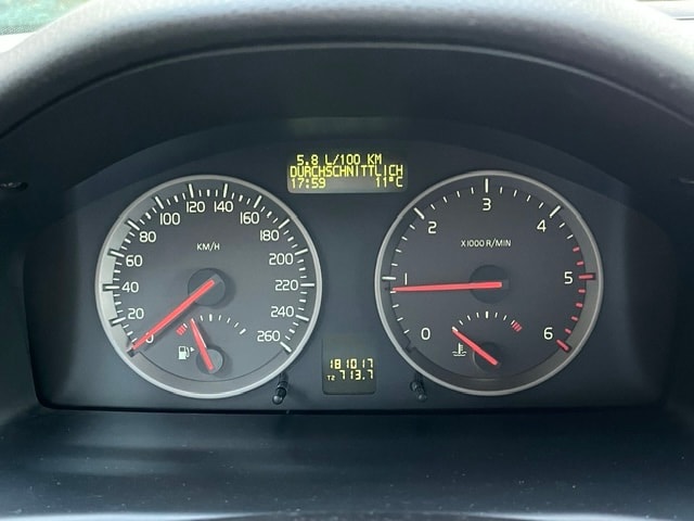 VOLVO 2.0 D Momentum-image-8