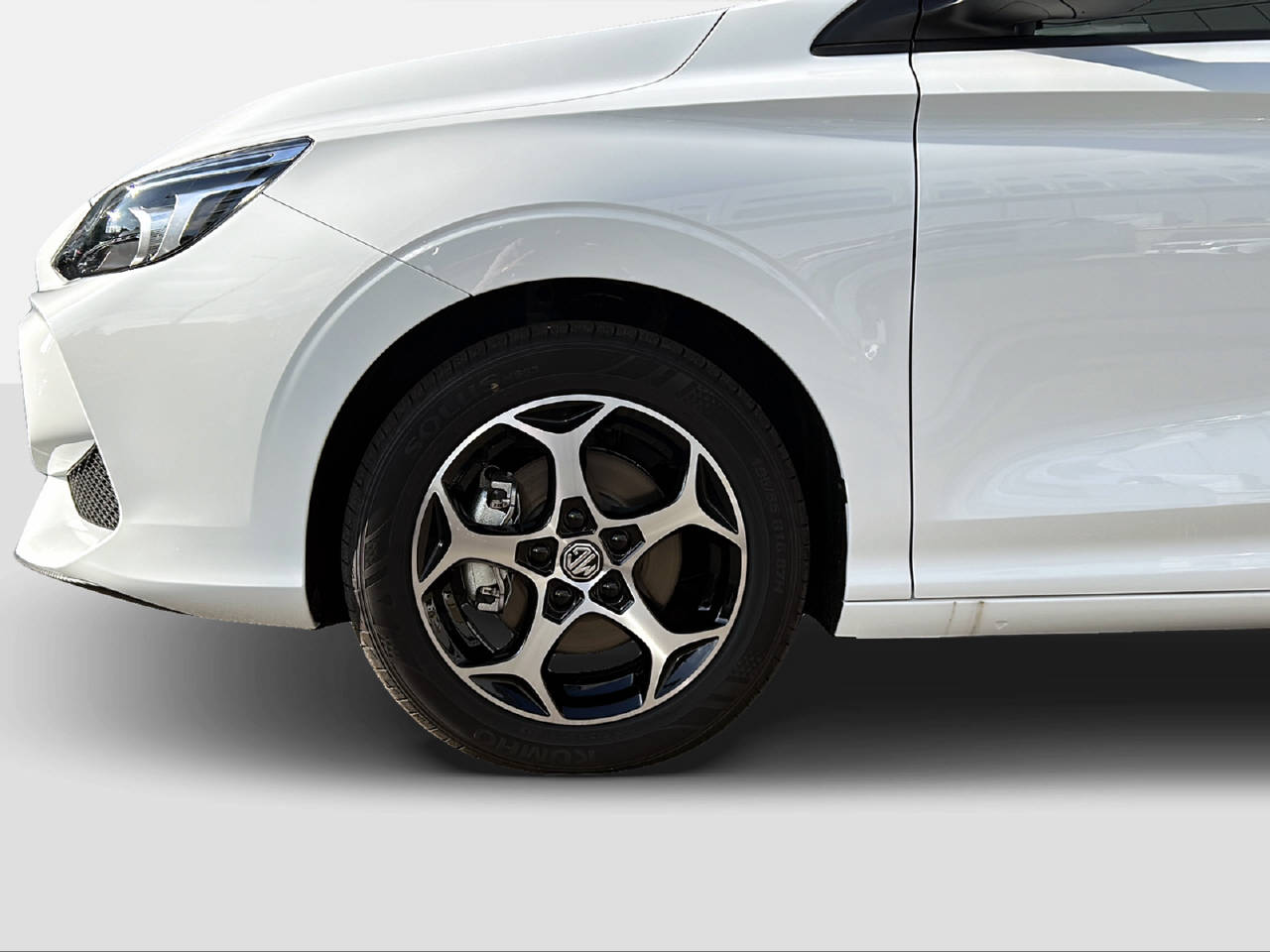 MG 3 1.5 Hybrid Luxury-image-6