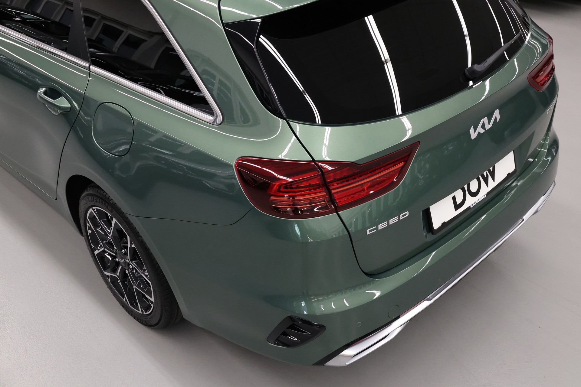 KIA Ceed SW 1.5 T-GDi GT-Line-image-11