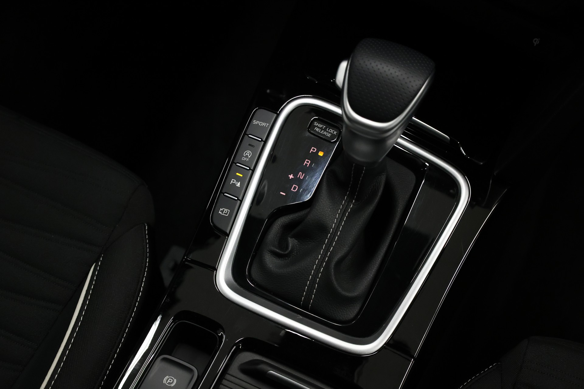 KIA Ceed SW 1.5 T-GDi GT-Line-image-28