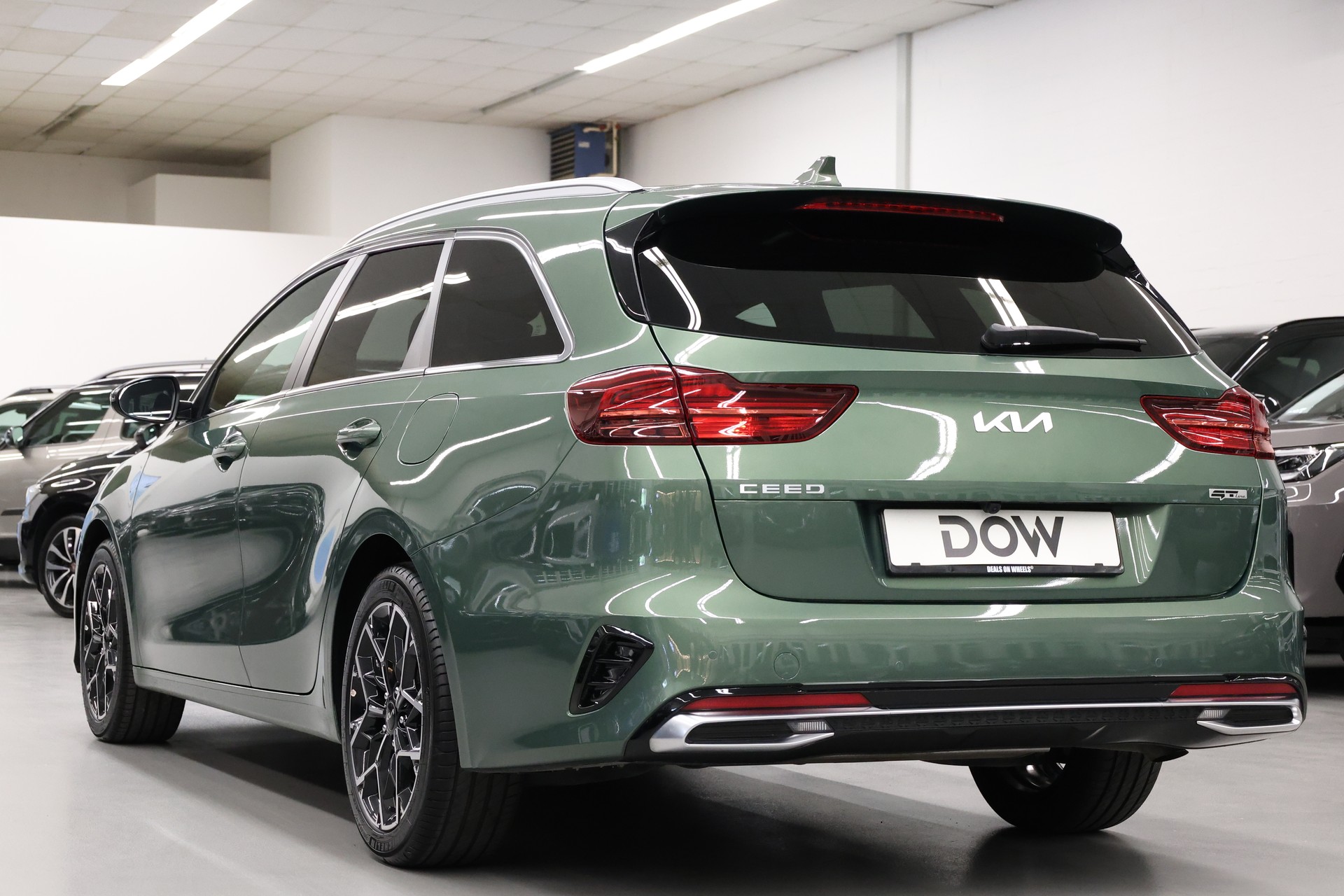KIA Ceed SW 1.5 T-GDi GT-Line-image-8