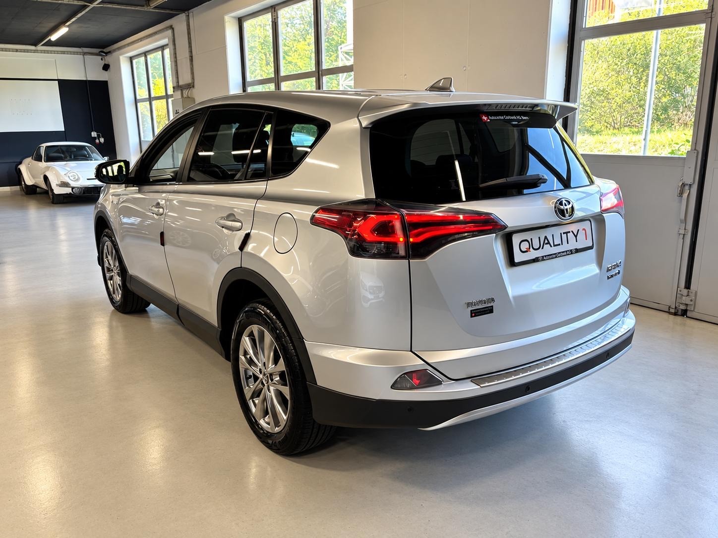 TOYOTA RAV-4 2.5 HSD Trend e-CVT-image-8