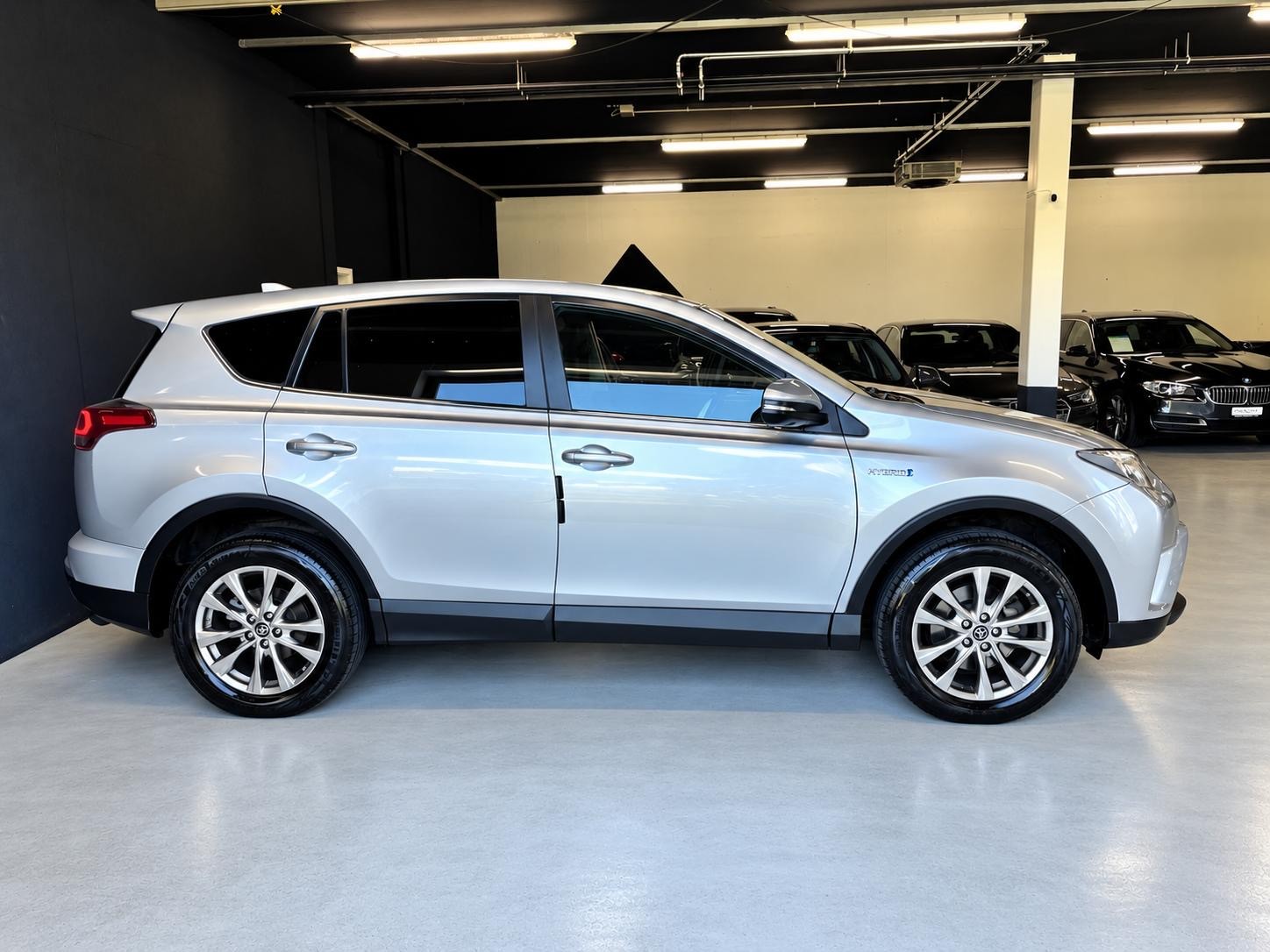 TOYOTA RAV-4 2.5 HSD Trend e-CVT-image-5