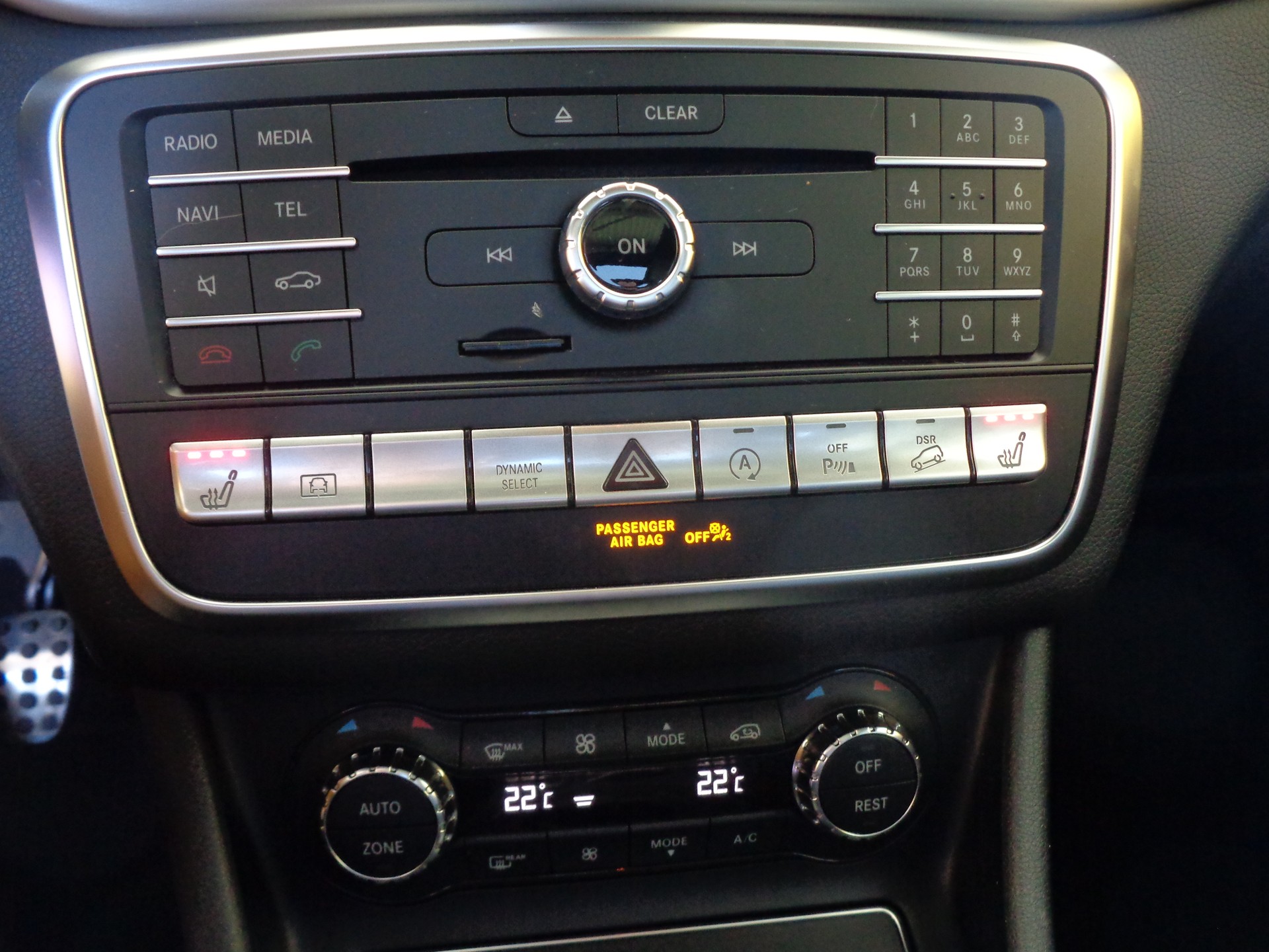 MERCEDES-BENZ GLA 220 AMG Line 4Matic 7G-DCT-image-12