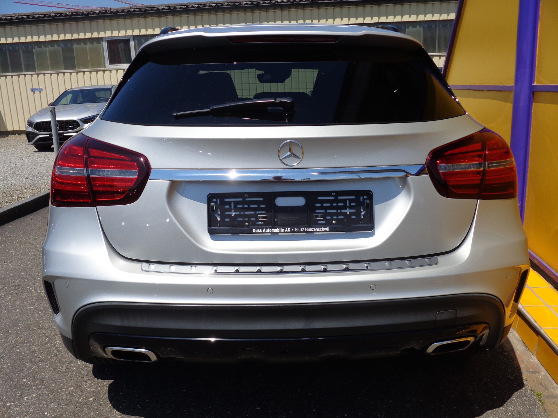 MERCEDES-BENZ GLA 220 AMG Line 4Matic 7G-DCT-image-6