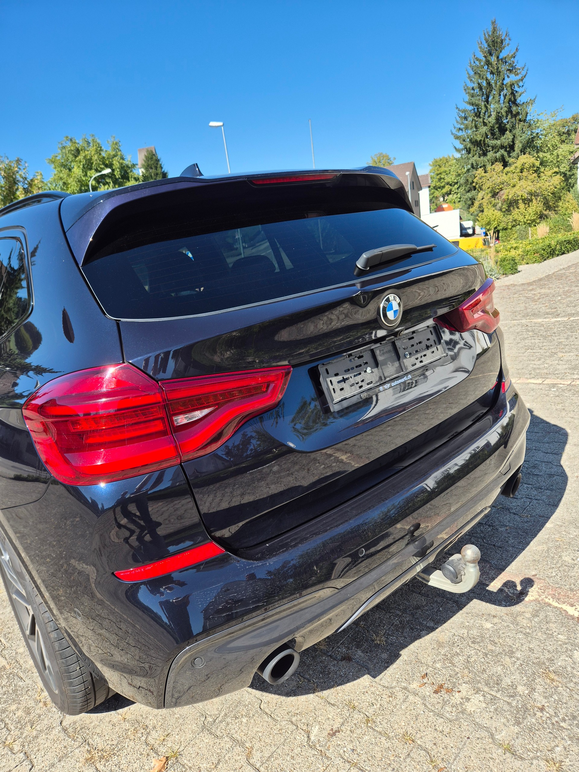 BMW 30d xDrive-image-2