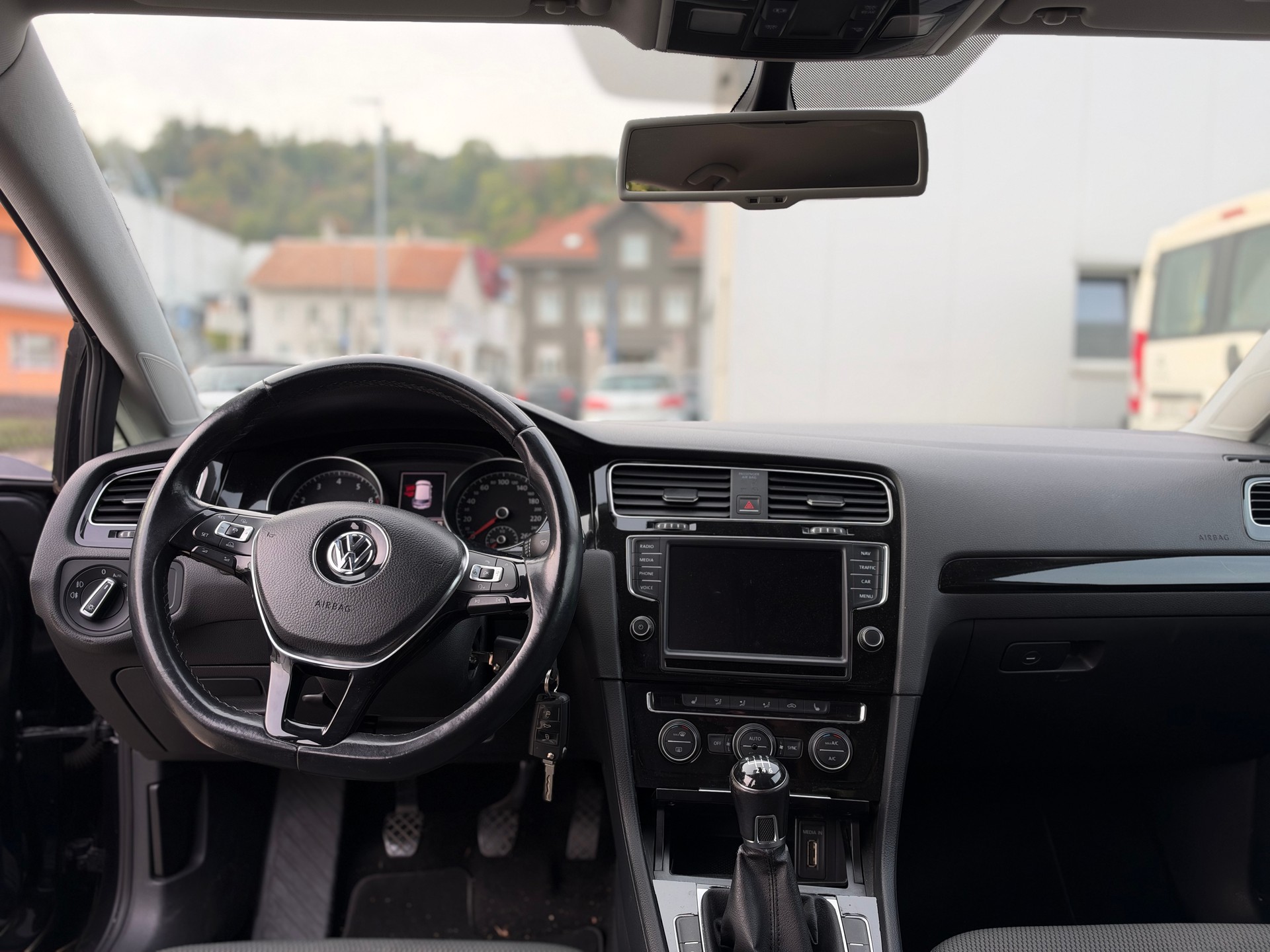 VW Golf 1.4 TSI Comfortline-image-15
