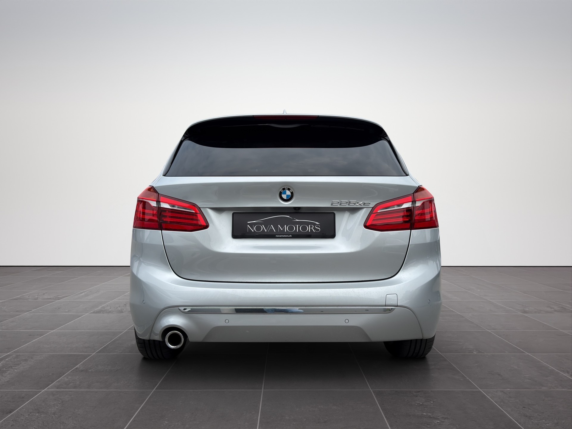 BMW 225xe iPerformance Active Tourer Steptronic Luxury Line-image-4
