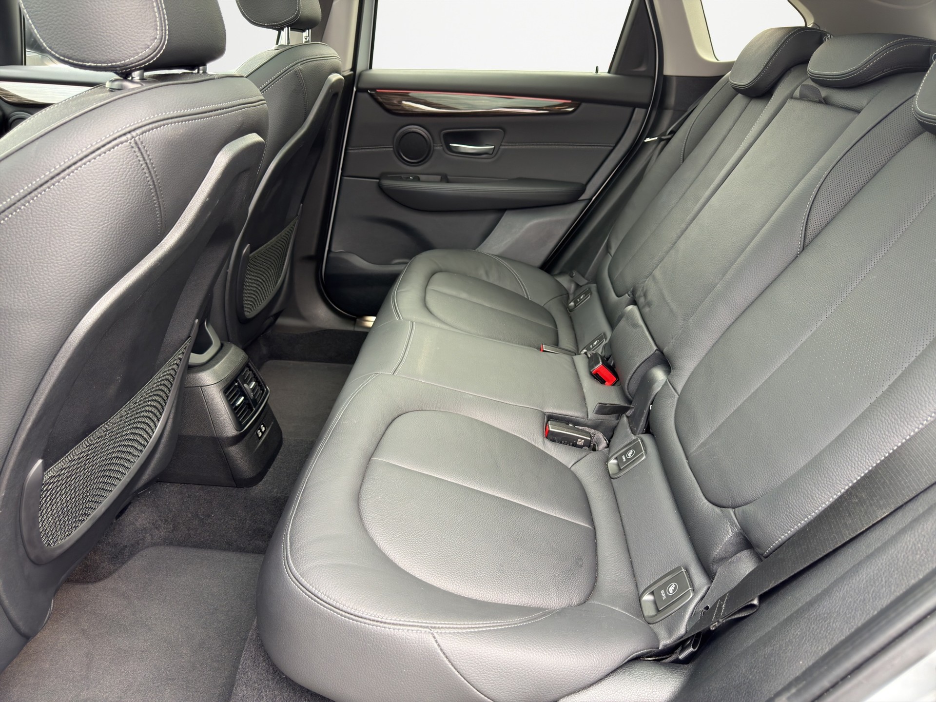 BMW 225xe iPerformance Active Tourer Steptronic Luxury Line-image-10
