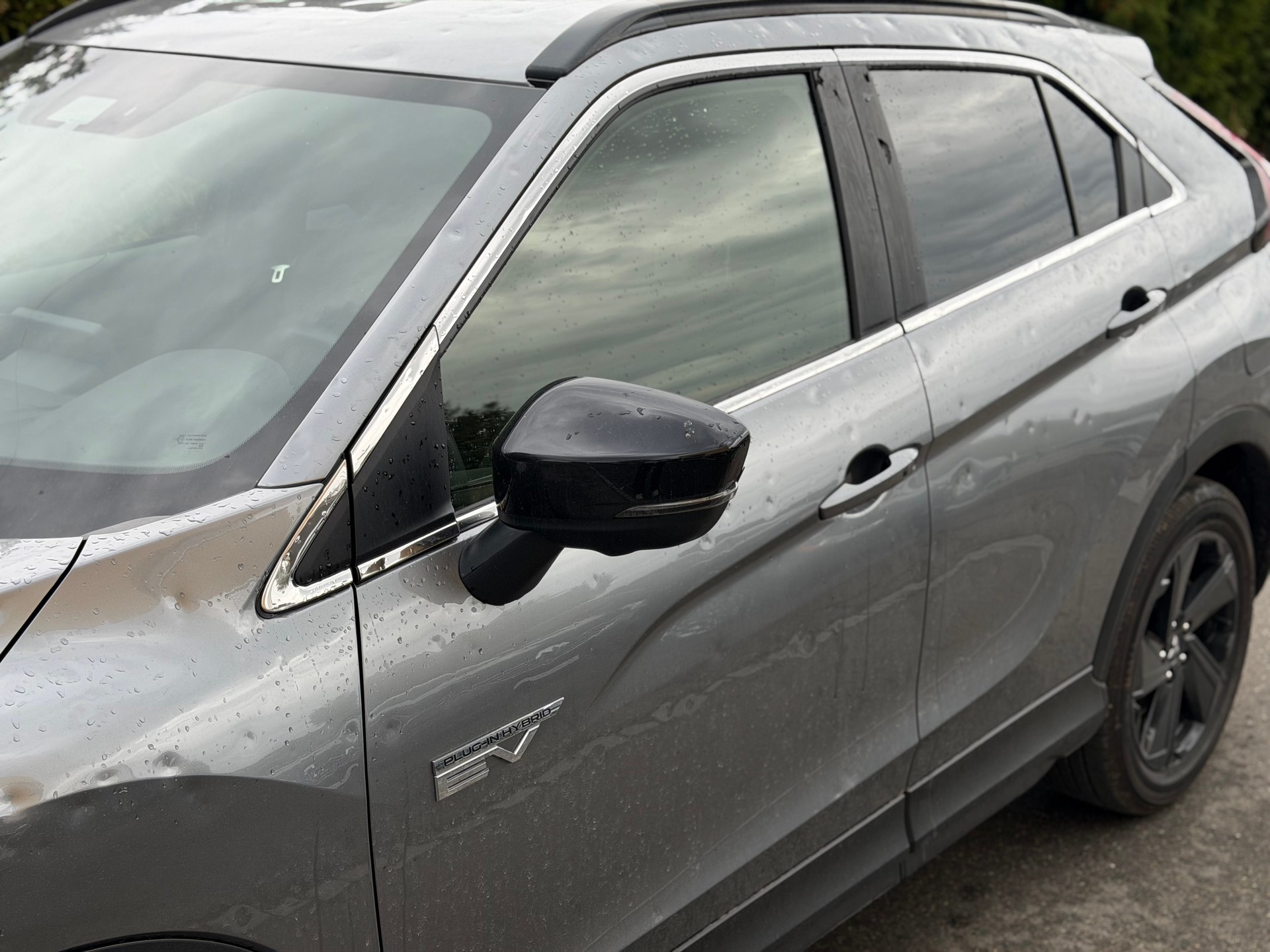 MITSUBISHI Eclipse Cross 2.4 PHEV Blackline 4WD-image-3