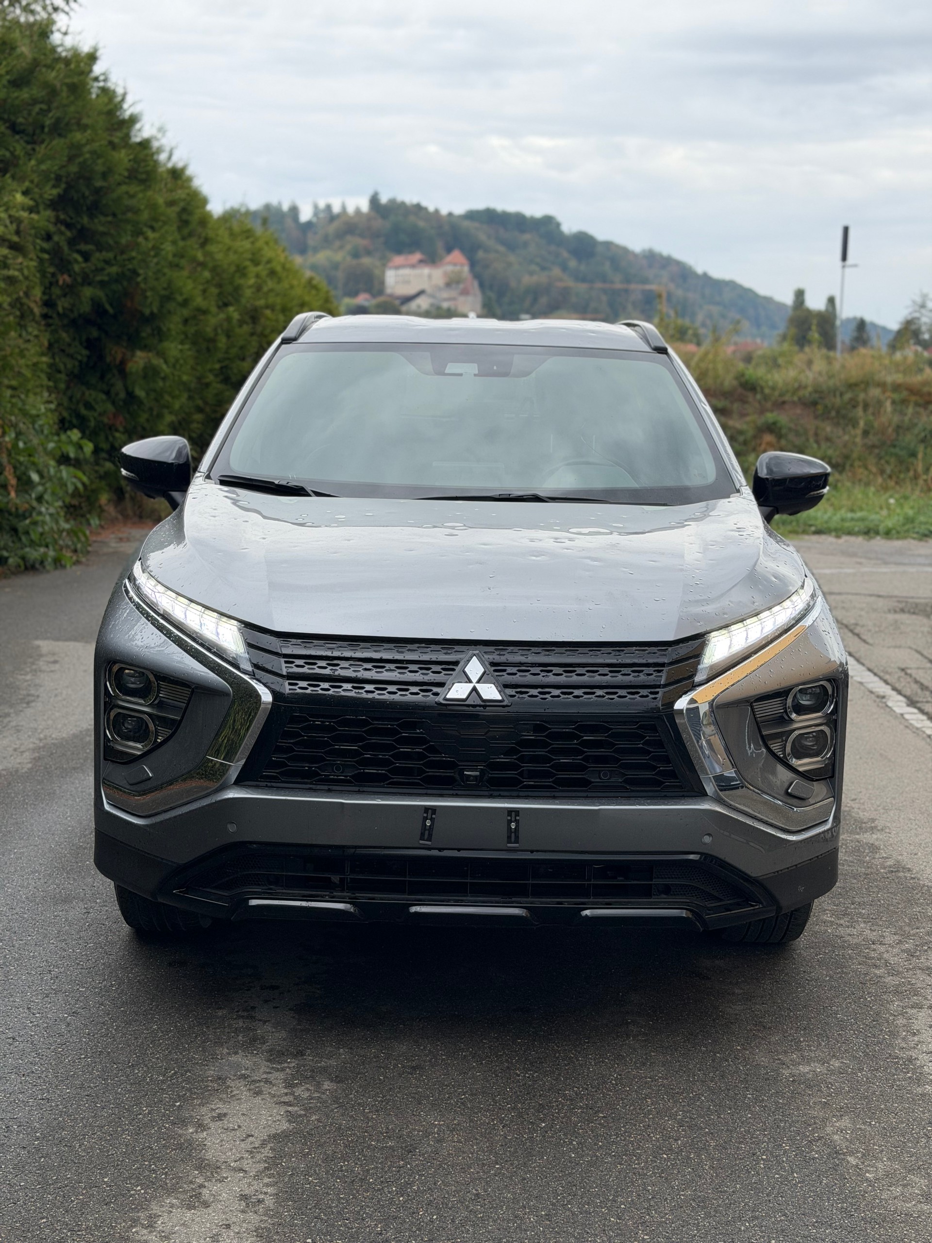 MITSUBISHI Eclipse Cross 2.4 PHEV Blackline 4WD-image-1