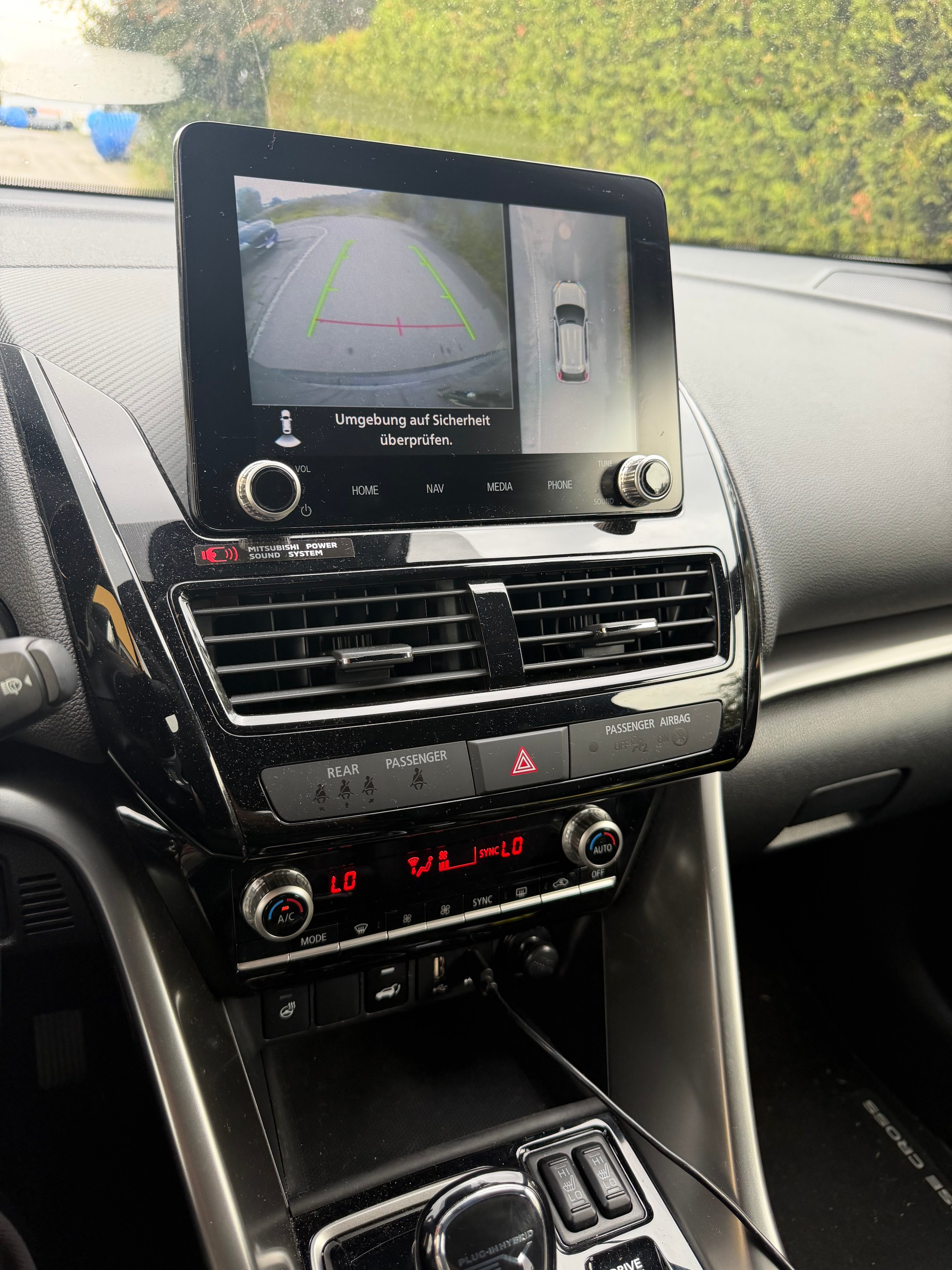 MITSUBISHI Eclipse Cross 2.4 PHEV Blackline 4WD-image-19