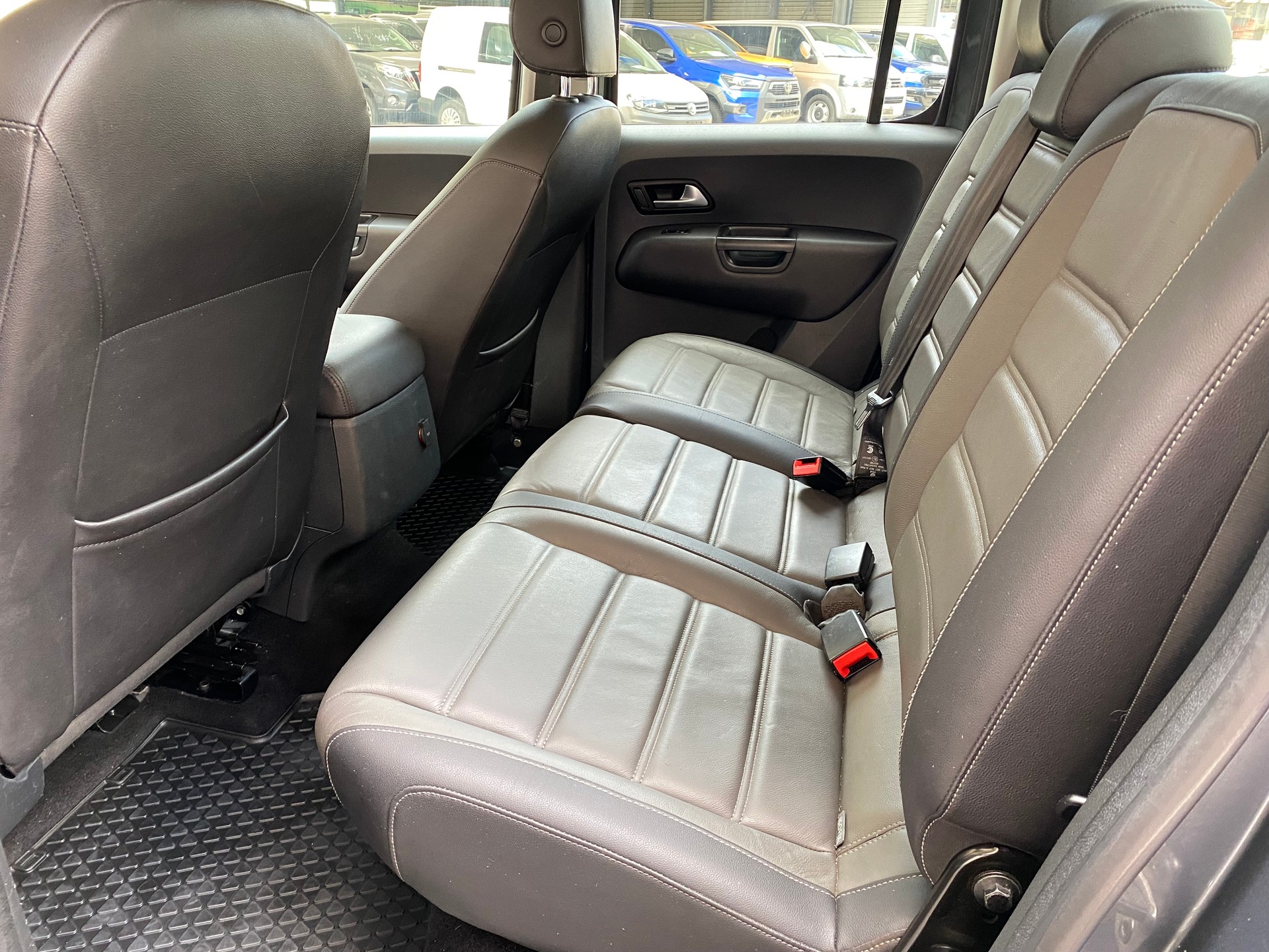 VW Amarok 3.0TDI Highline 4Motion Automatic-image-7
