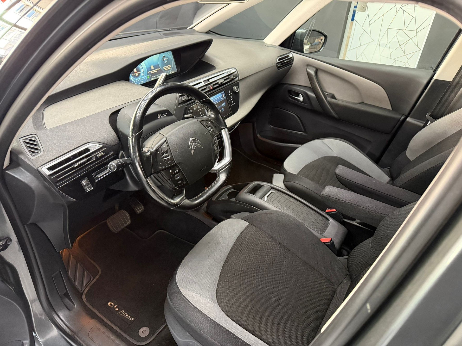 CITROEN Grand C4 Picasso 2.0 BlueHDi Exclusive Automatic-image-4