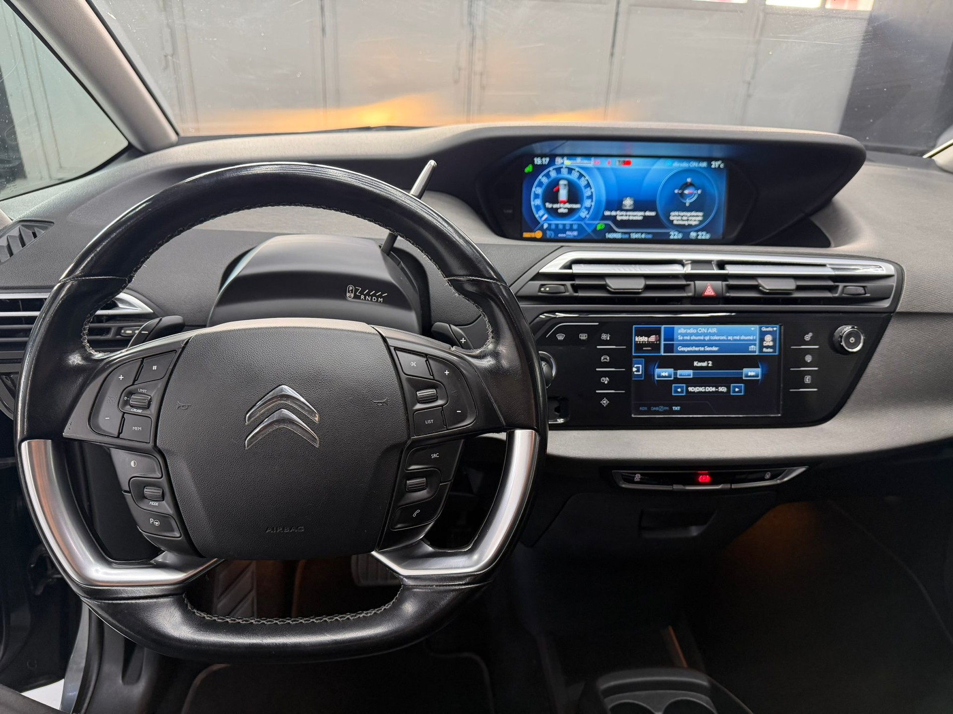 CITROEN Grand C4 Picasso 2.0 BlueHDi Exclusive Automatic-image-6
