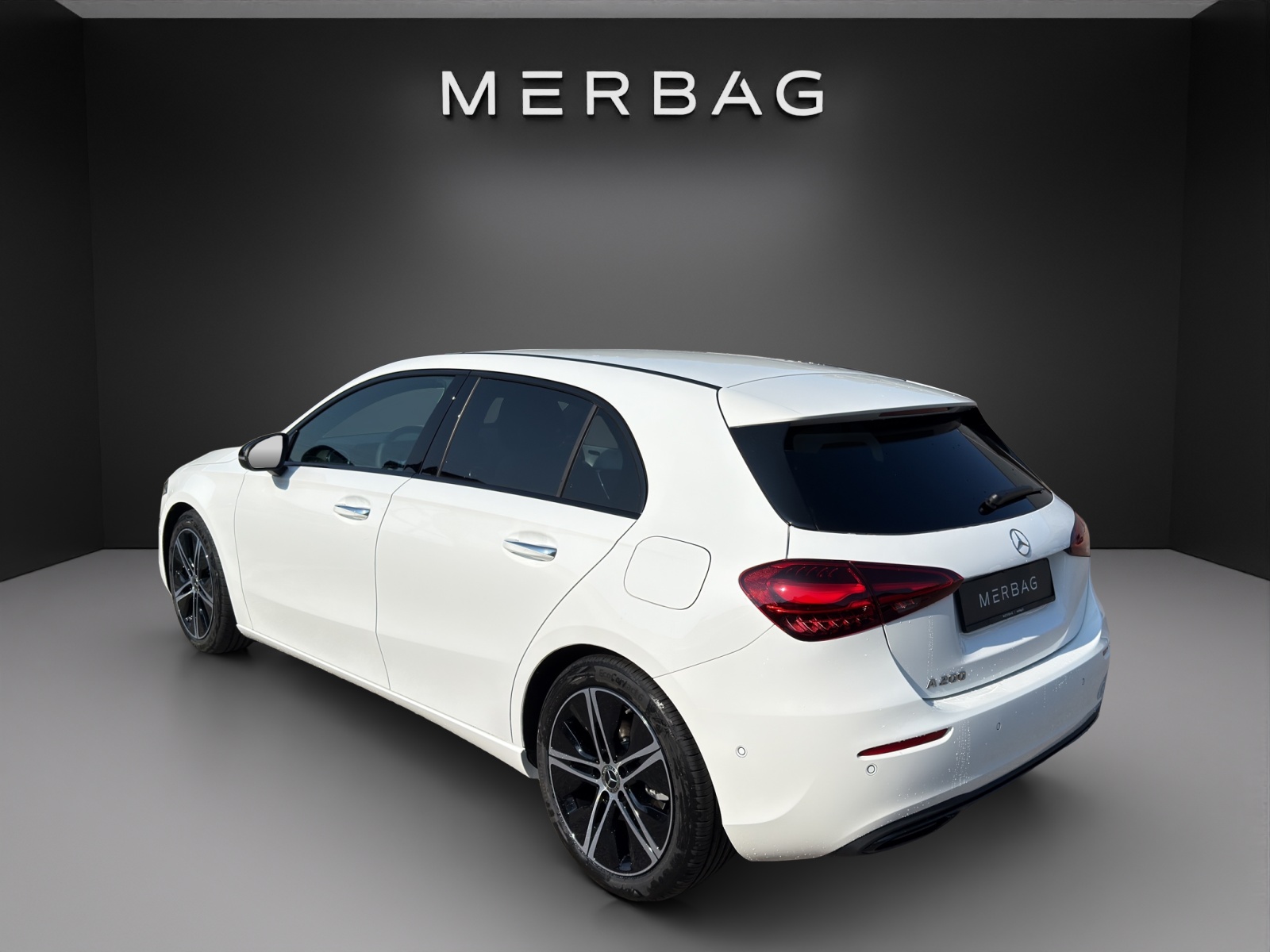 MERCEDES-BENZ A 200 Night Star 7G-DCT-image-2