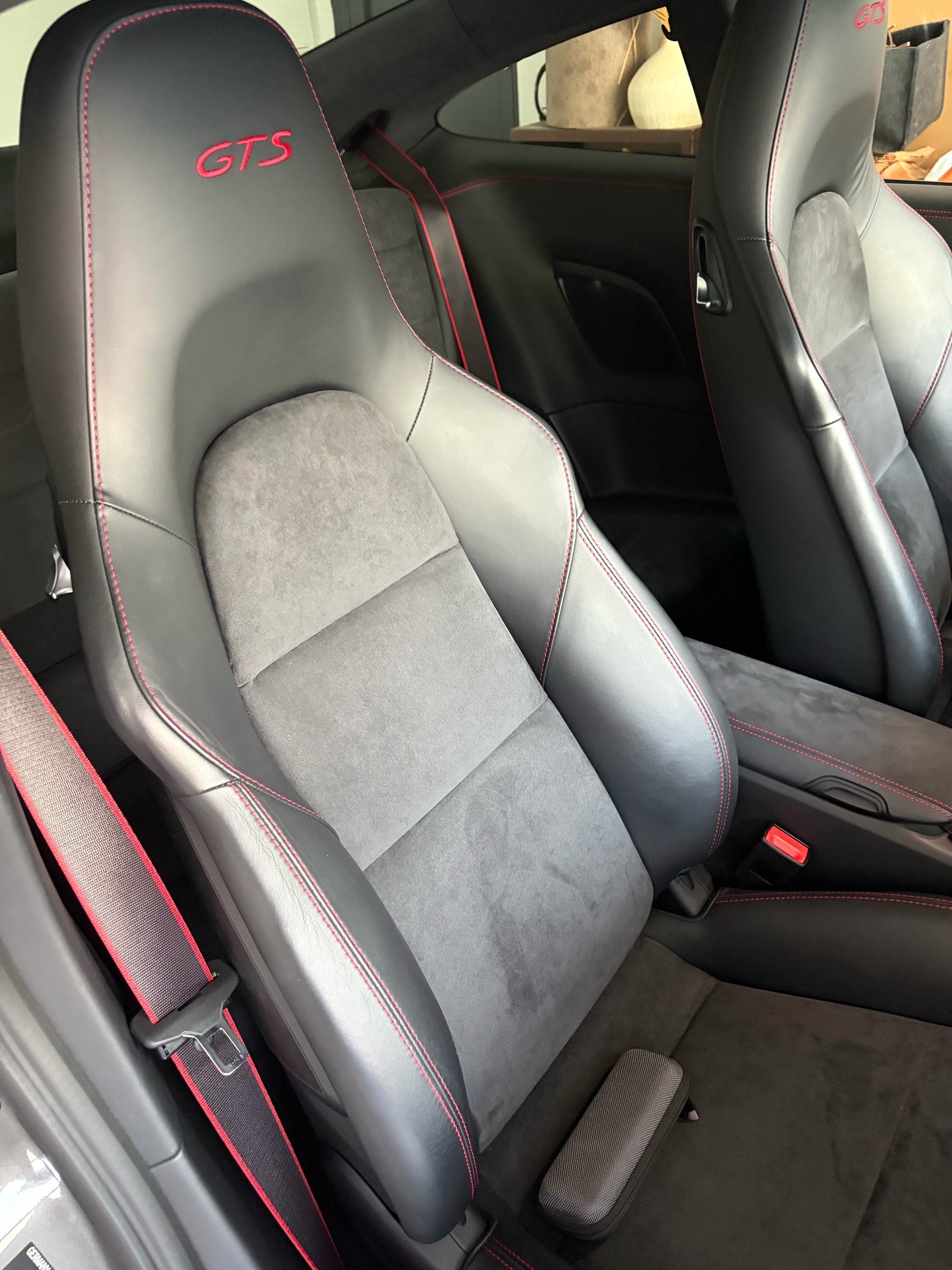 PORSCHE 3.8 Carrera 4 GTS PDK-image-4