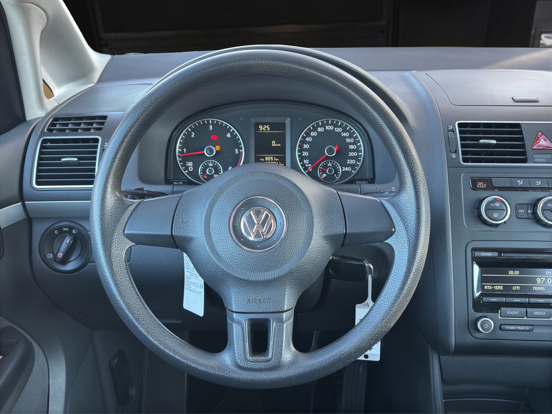 VW Touran 1.6 TDI Trendline-image-11