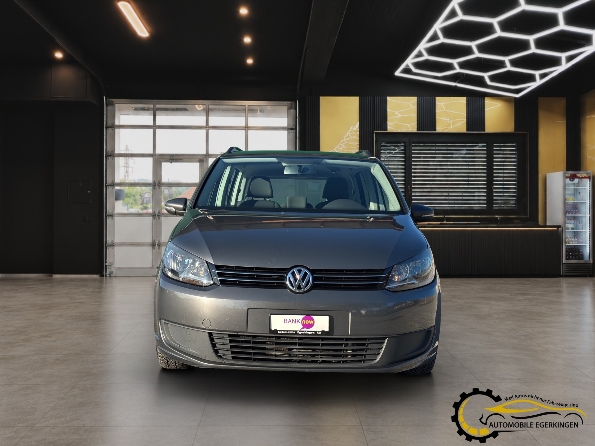 VW Touran 1.6 TDI Trendline-image-1