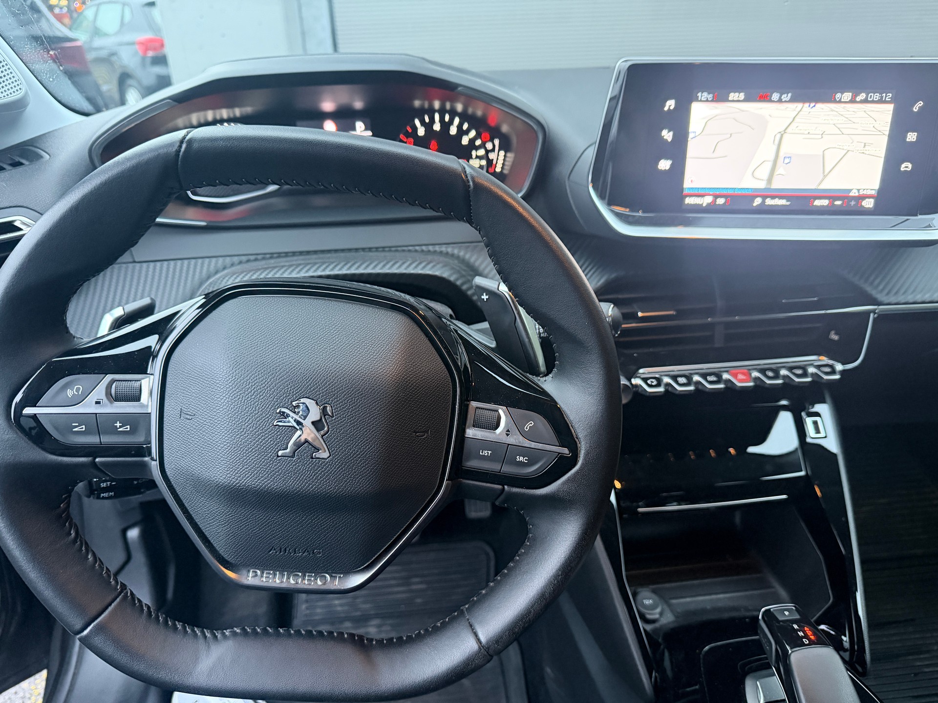 PEUGEOT 208 1.2 PureTech Active Pack EAT8-image-10