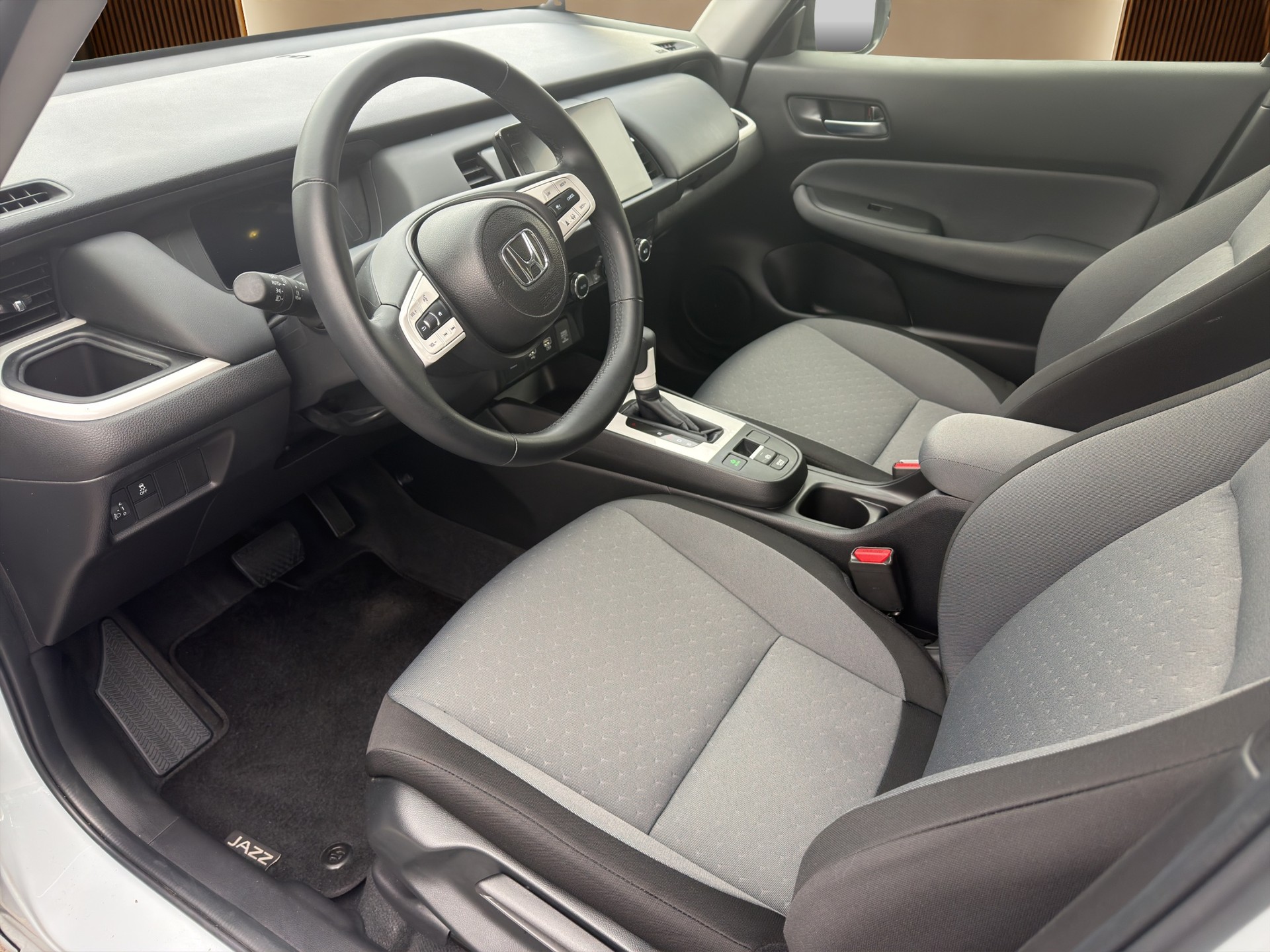 HONDA Jazz 1.5i-MMD Elegance E-CVT-image-7