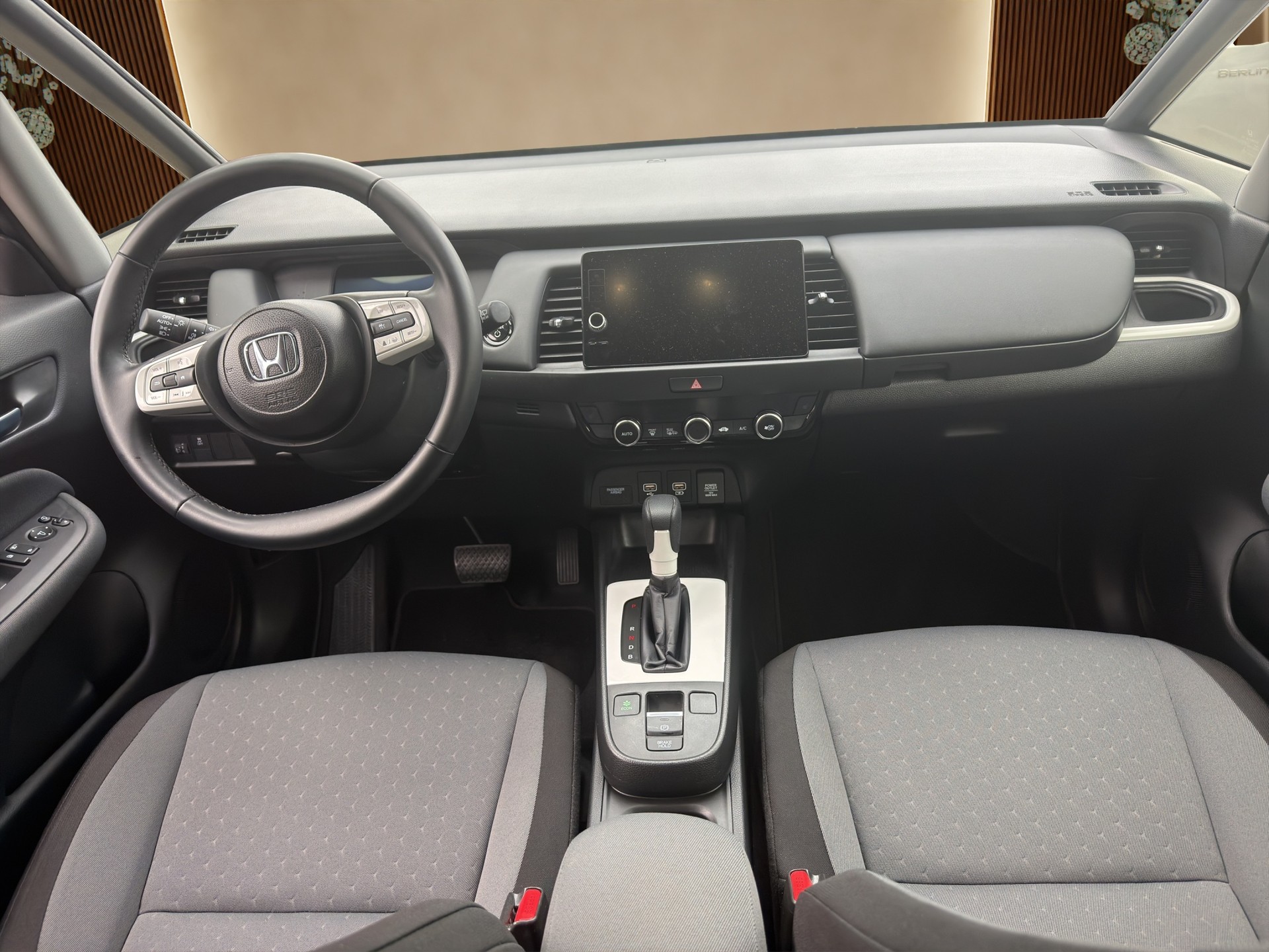 HONDA Jazz 1.5i-MMD Elegance E-CVT-image-9