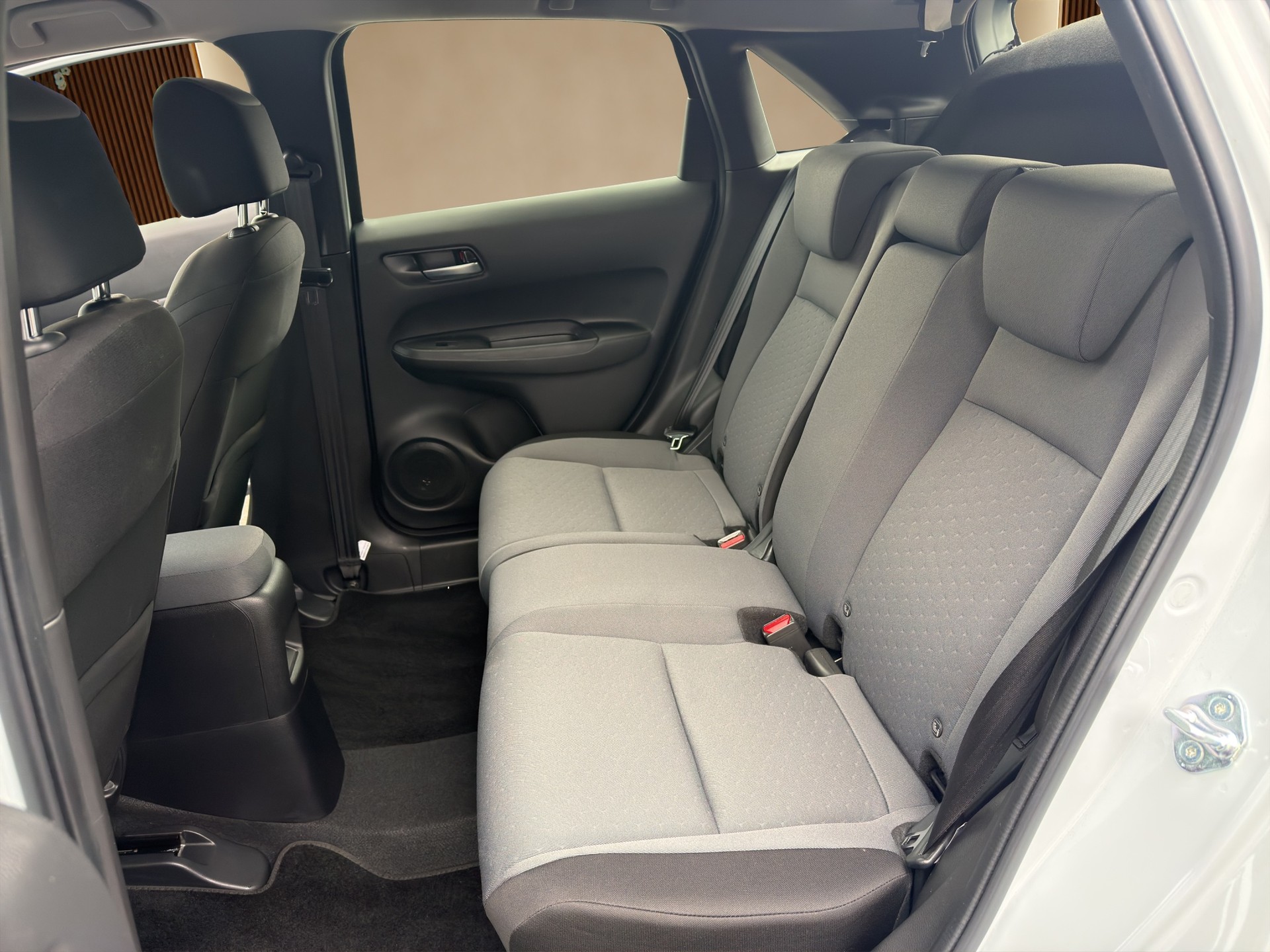 HONDA Jazz 1.5i-MMD Elegance E-CVT-image-13