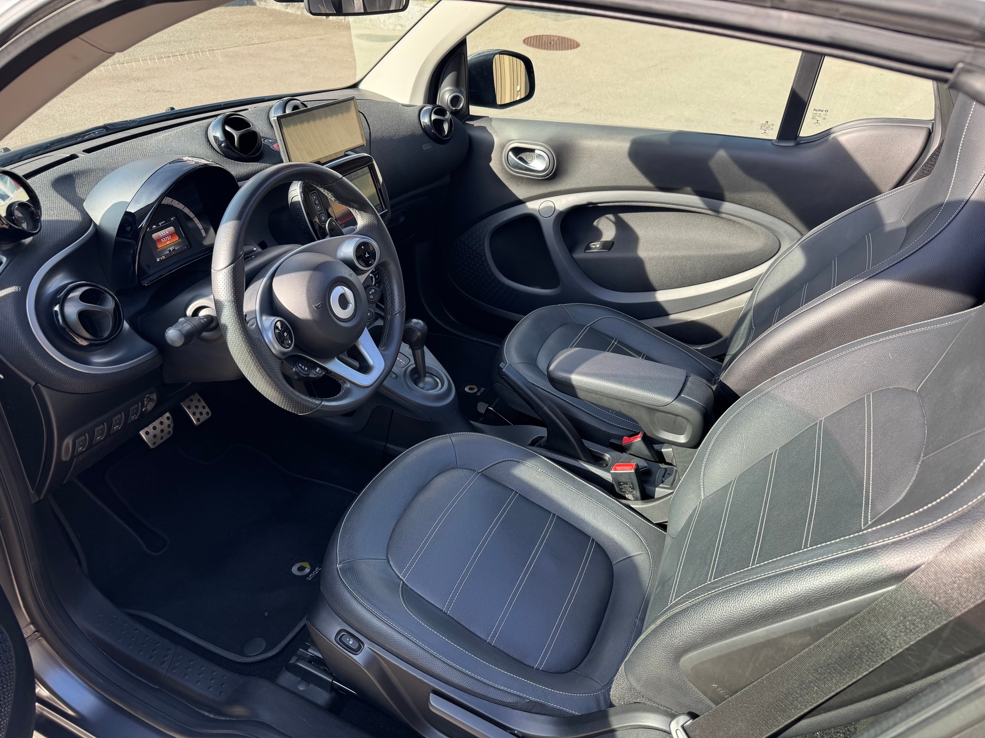 SMART fortwo-image-10