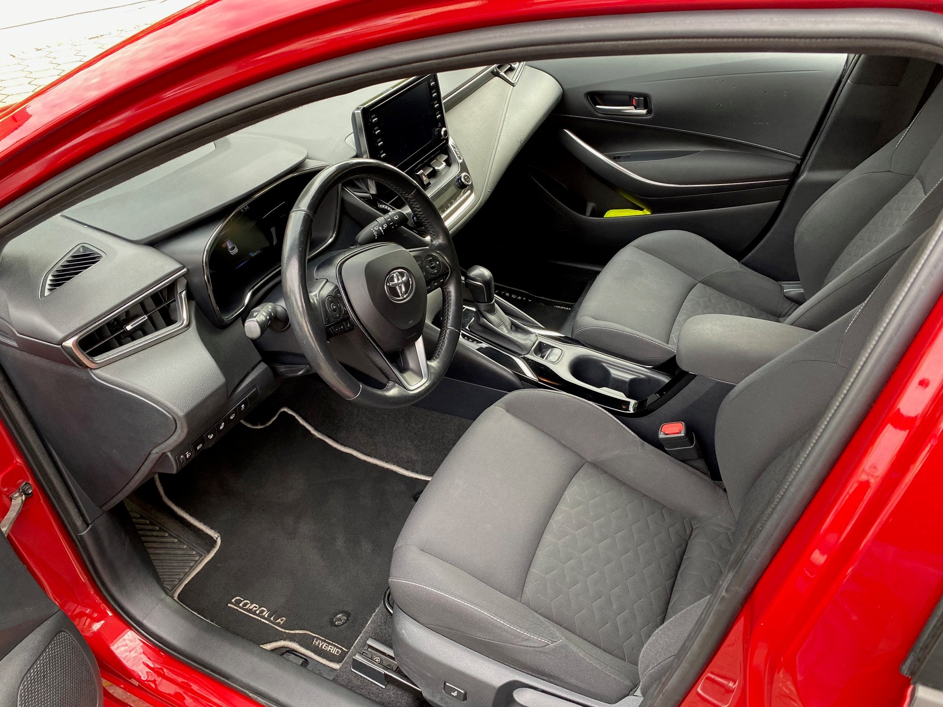 TOYOTA Corolla Touring Sports 1.8 HSD Comfort e-CVT-image-4