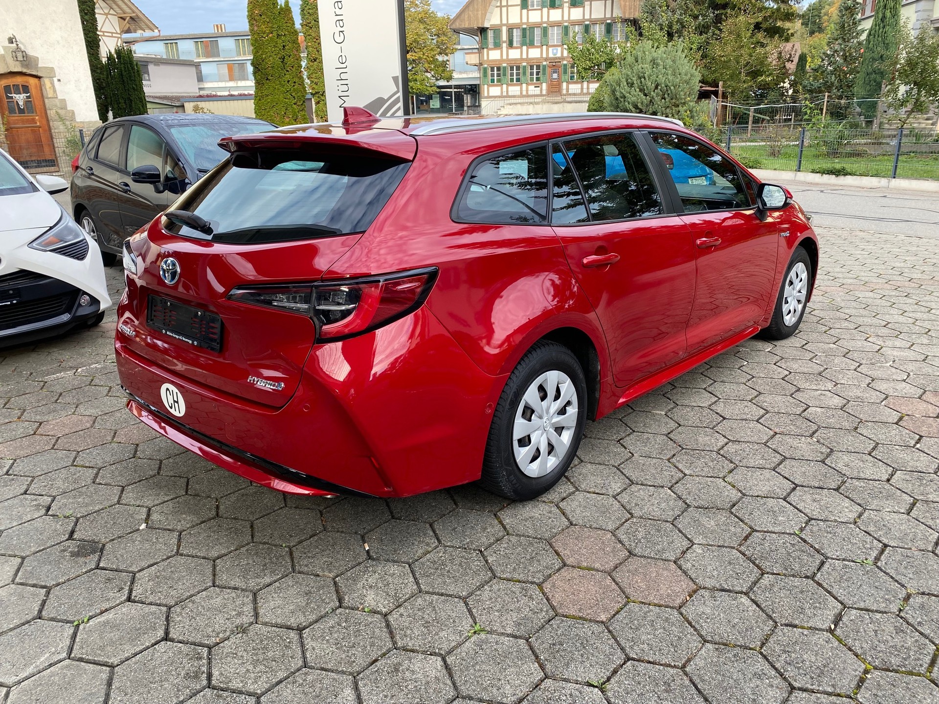 TOYOTA Corolla Touring Sports 1.8 HSD Comfort e-CVT-image-3