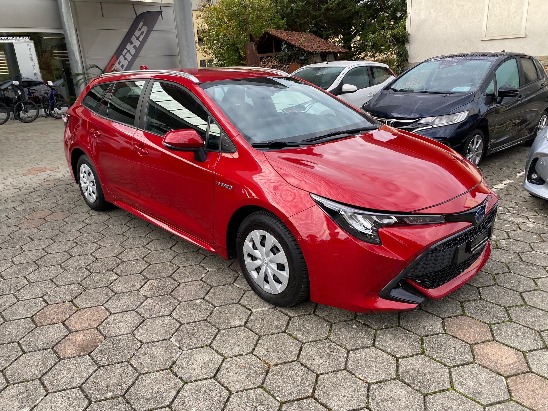 TOYOTA Corolla Touring Sports 1.8 HSD Comfort e-CVT-image-1