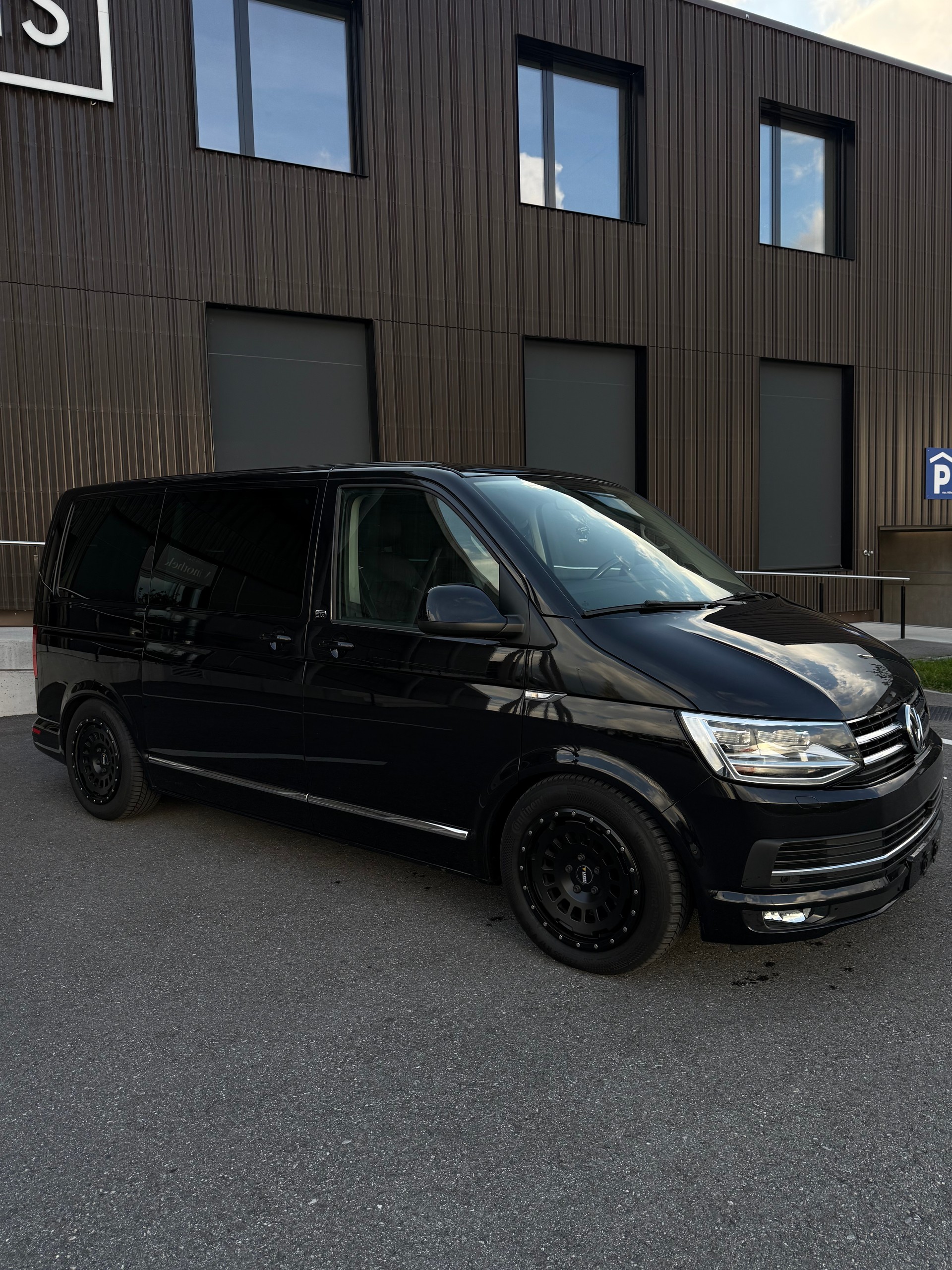 VW Multivan Generation Six-image-2