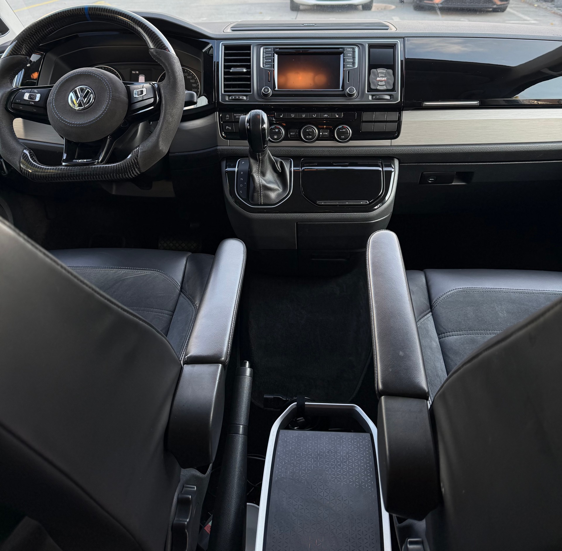 VW Multivan Generation Six-image-6