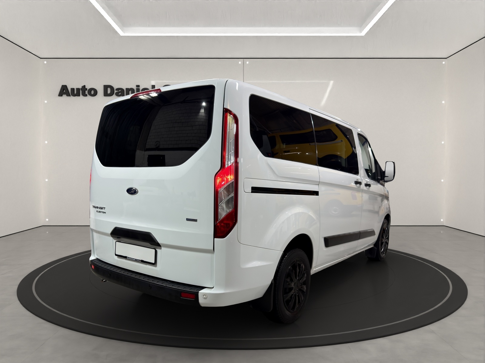 FORD Transit Custom 320 L1H1 Ambiente-image-5