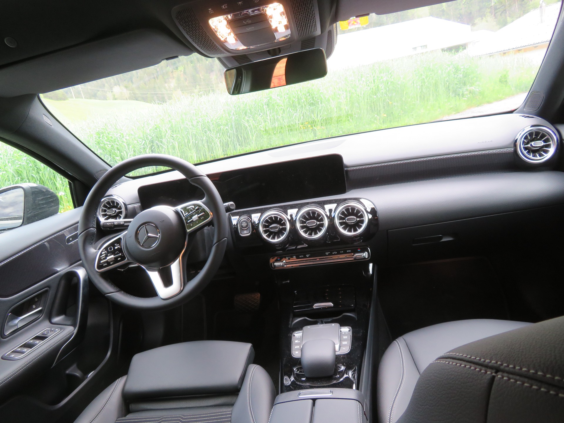 MERCEDES-BENZ A 250-image-8