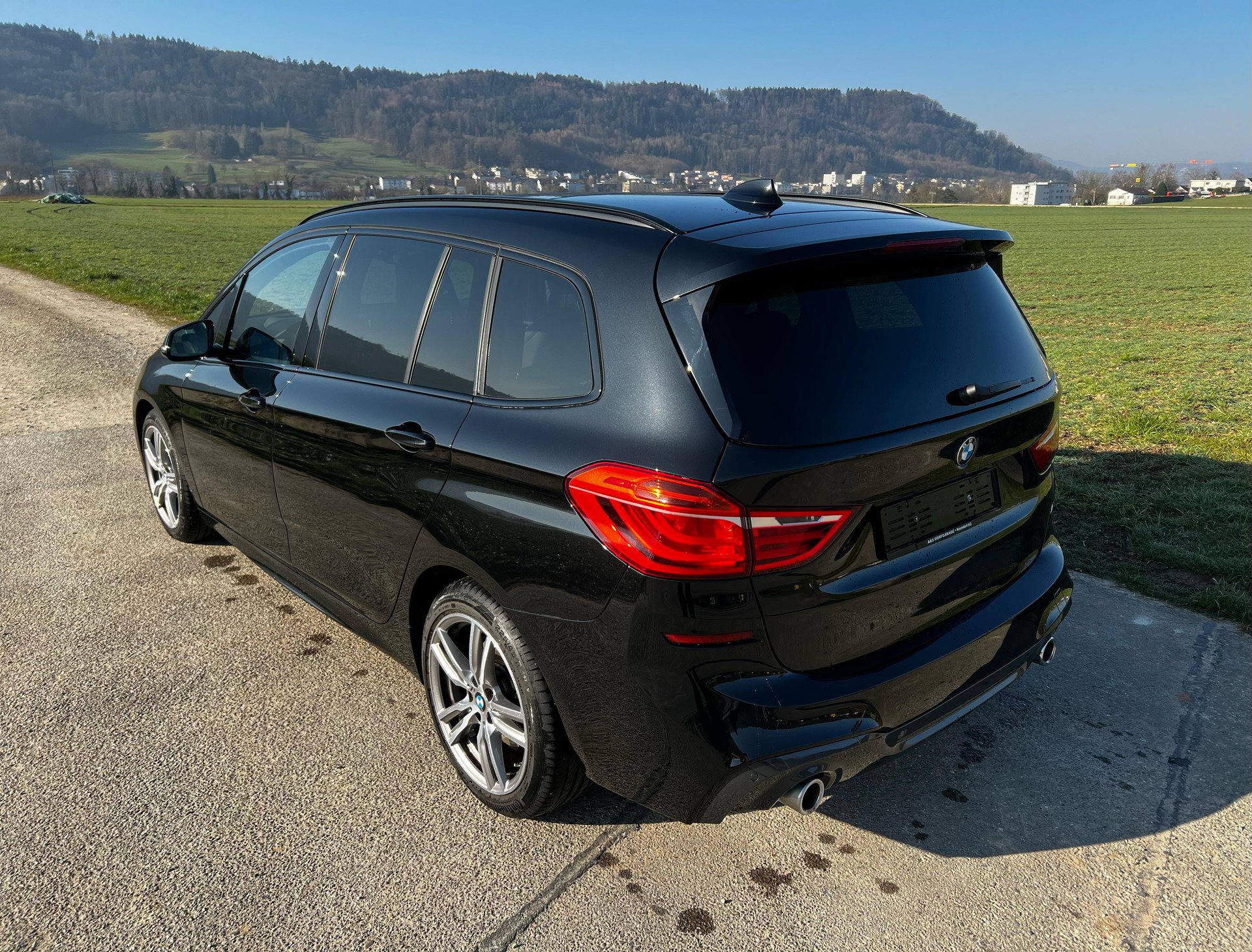 BMW 220d xDrive Gran Tourer Steptronic-image-2