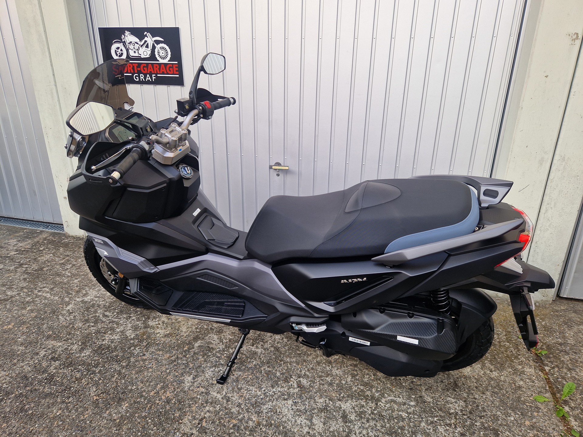 SYM ADX 300-showroom-element-2