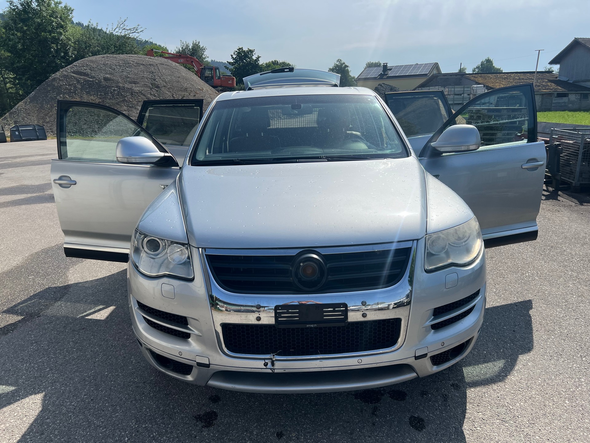 VW Touareg 4.2 V8 FSI Automatic-image-6