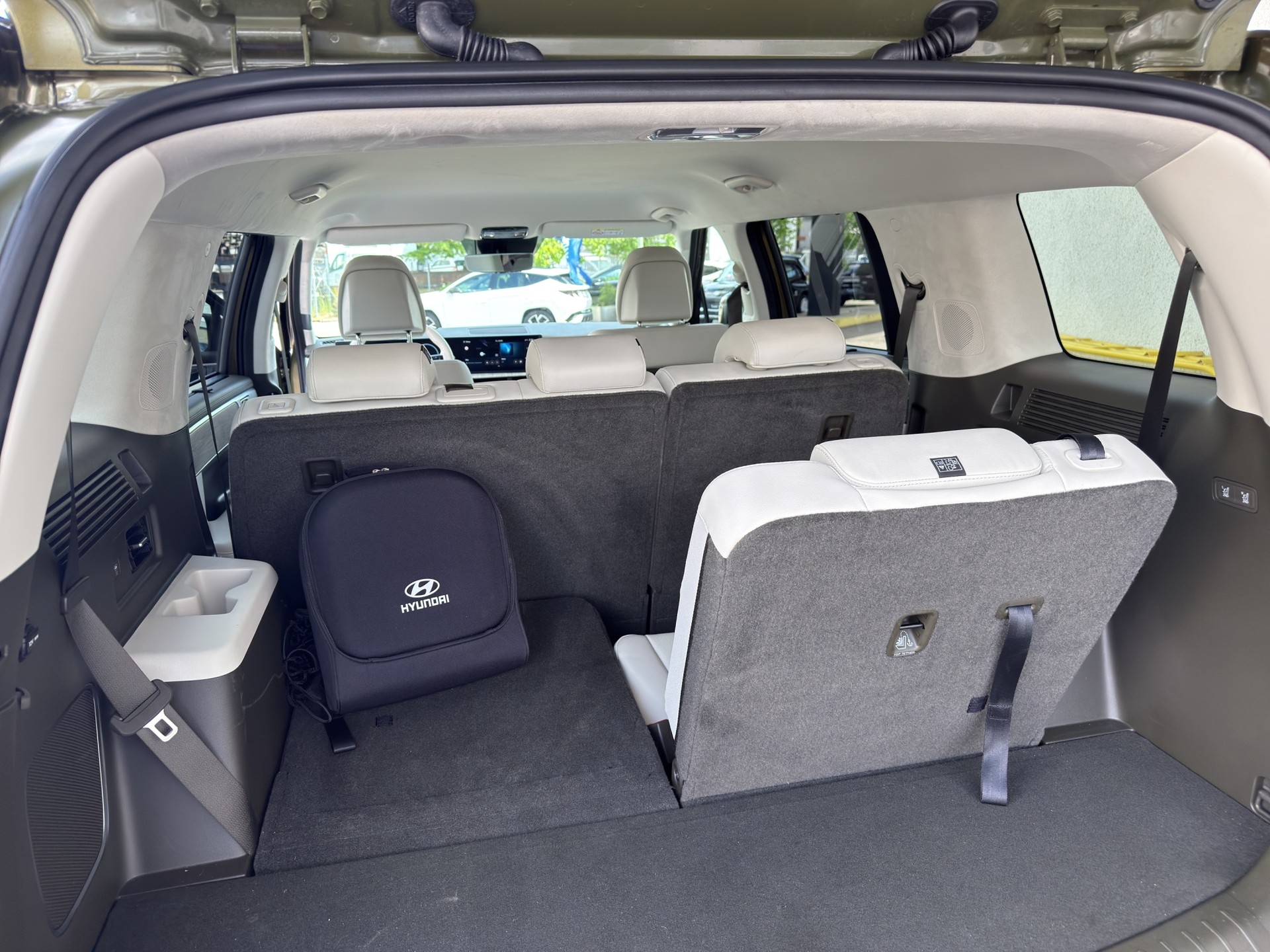 HYUNDAI Santa Fe 1.6 T-GDi PHEV Vertex-image-11