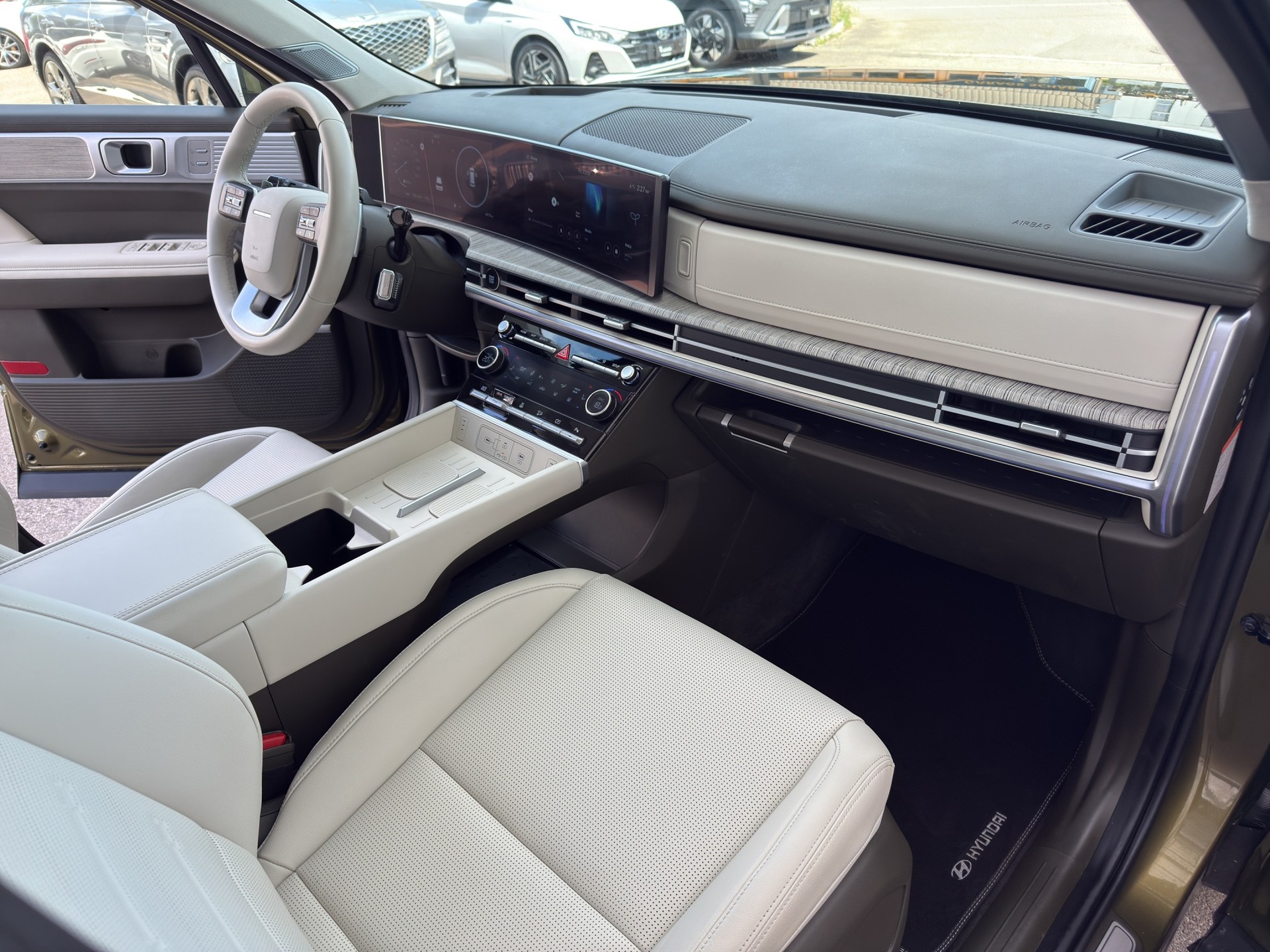 HYUNDAI Santa Fe 1.6 T-GDi PHEV Vertex-image-9