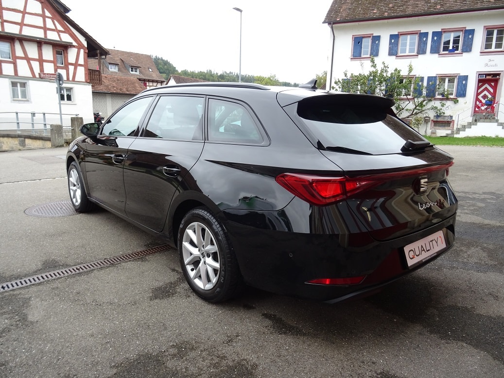 SEAT Leon ST 2.0 TDI Style DSG-showroom-element-3