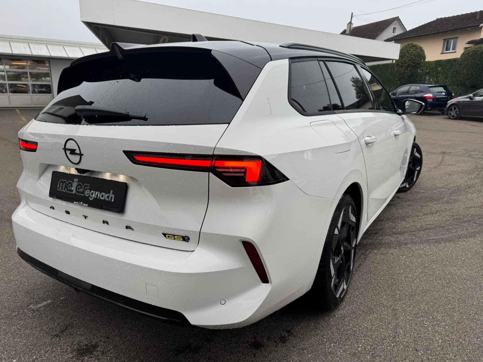 OPEL Astra Sports Tourer 1.6 PHEV Turbo GSe-image-7