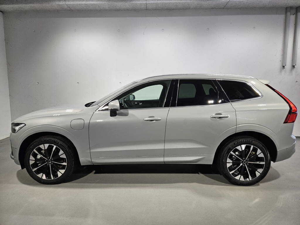 VOLVO XC60 2.0 T8 TE Ultra Bright eAWD-image-3