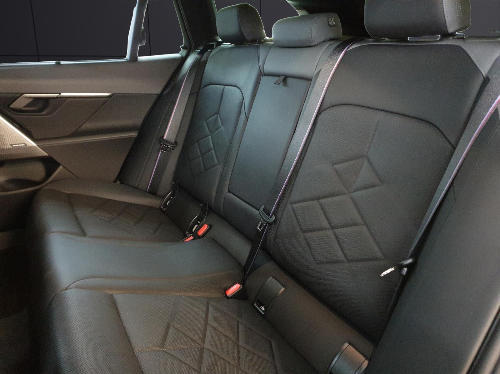 BMW 540d xDrive Touring-image-11